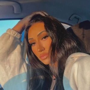 Meet your Posher, Paige